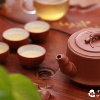 What is the best time to drink tea after a meal?