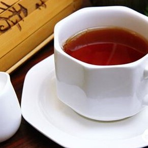 What kind of stomach-nourishing tea is effective for daily stomach care?