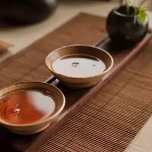 Tea Intoxicates with Its Fragrance, Which Has Five Layers!