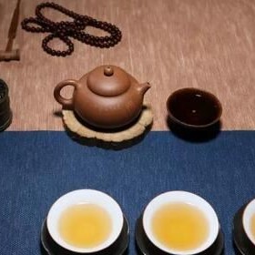 What should you pay attention to when storing a used purple clay teapot?
