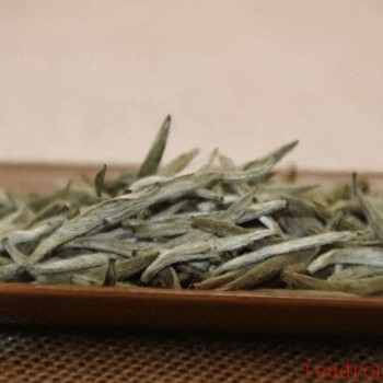 What Type of Tea is Baihao Yinzhen (White Down Silver Needle)?
