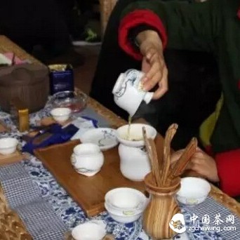 Drink Tea to Prevent Dryness in Winter