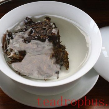 "Rinsing Tea," is it because the tea isn-t clean? Actually…