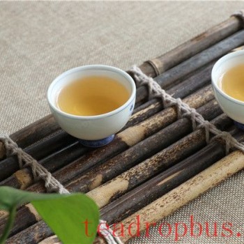 Why You Shouldn-t Drink Tea Immediately After Meals