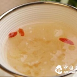 Nine Autumn Lung-Nourishing Tea Drinks: White Fungus Tea Moistens Lungs and Stops Cough