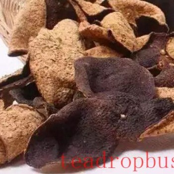 Why do many tea enthusiasts enjoy drinking aged white tea with tangerine peel? What are the benefits?