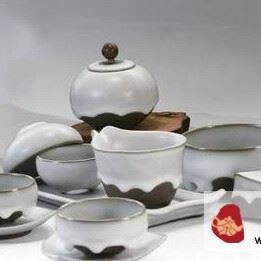 A &quot;Variety&quot; of Elegant Tea Wares for Your Enjoyment