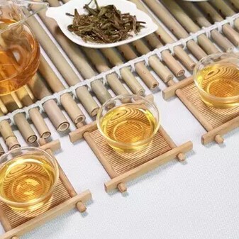 Drinking Pu-erh Tea: Seasonal Considerations Throughout the Year
