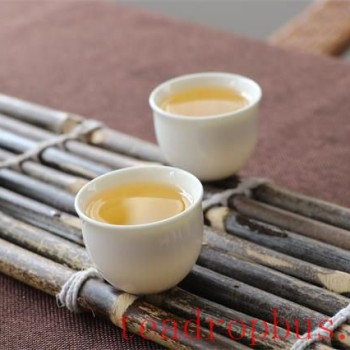 Seeking Soulmates in the Tea-Scented Journey of Life, Embracing Confidence