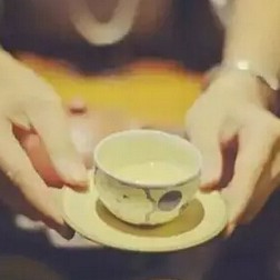 I believe that every Chinese person has a gene for loving tea
