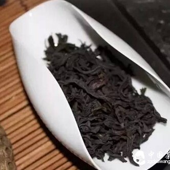 Why Do Lips and Tongue Feel Numb After Drinking Rock Tea?