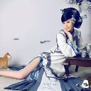 The Elegance of Blue and White Porcelain, Outshining the Colors of Spring