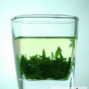 Identifying the Quality of Six Major Tea Types by Observing the Color of the Tea Soup