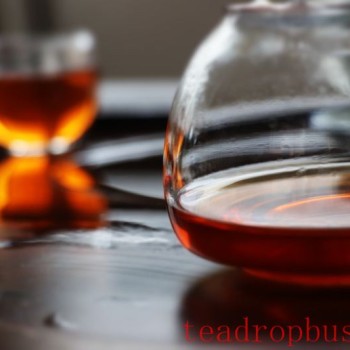 Why Drink More Tea in Autumn?