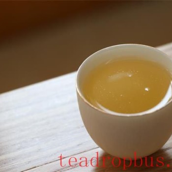 From "Fragrance on Water" to "Water is Fragrance": Do You Know the Five Levels of Pu-er Tea Aroma?