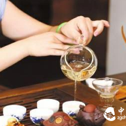 Tea is rich in oxalate, pay special attention to 4 points when drinking tea