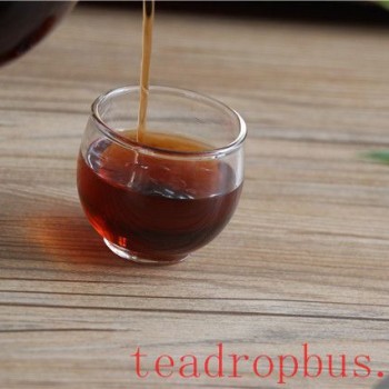Does Drinking Tea Affect the Stomach?