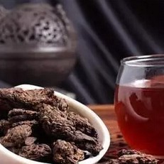 The Treasure in Tea: Aged Tea Clumps