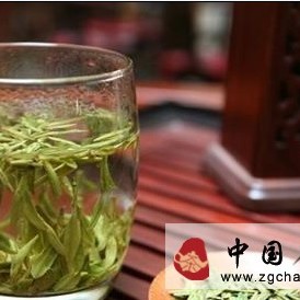 Longjing Tea Should Be Brewed with 80℃ Water