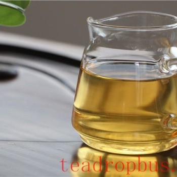 Why You Should Not Take Medications with Tea