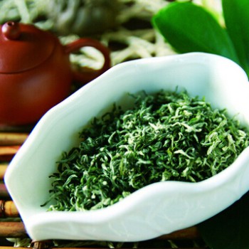 Are the Fuzz on Tea Leaves Good or Bad?