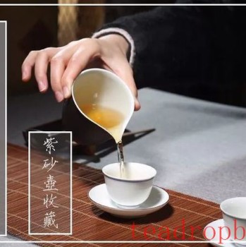 For the Sake of Your Teapot! Don-t Drink Tea Like This!
