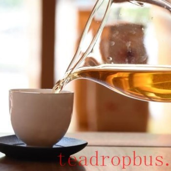 Drink Tea This Way to Stay Healthy and Warm Through Winter!