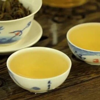 Tell Your Friends: The Best Time to Drink Tea Every Day.