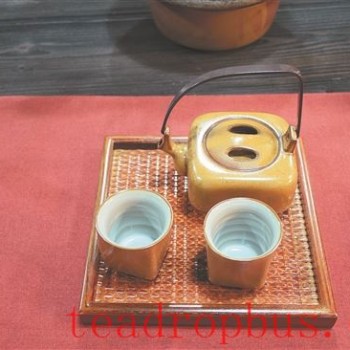 The Zen Aesthetics of Tea Ware