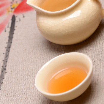 Six Benefits of Golden Flower Pu-erh Tea for Modern Health
