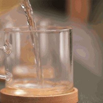 Why does the type of water make such a big difference in tea?