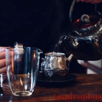 For the Sake of Your Kidneys, Please Stop Drinking Tea This Way!