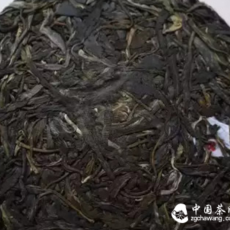 Why is Pu-erh Tea Pressed into Cakes?