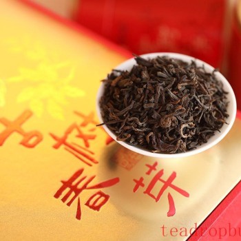 How to Perfectly Brew Yunnan Golden Needle Tea: A Journey of Aromatic Delight