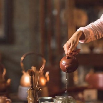 A Guide to Drinking Tea in Autumn and Winter, Packed with Tips!