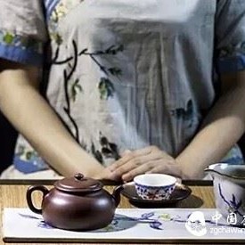 Find a Purple Clay Pottery Teapot with a Scholarly Aroma