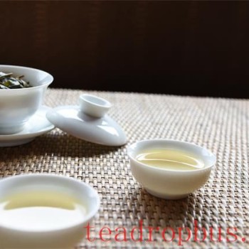 Which Teas Are Suitable for Boiling and Which for Steeping