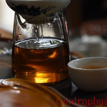 May Day: Savor the Aroma of Tea and Embrace the Poetry and Distance in Life