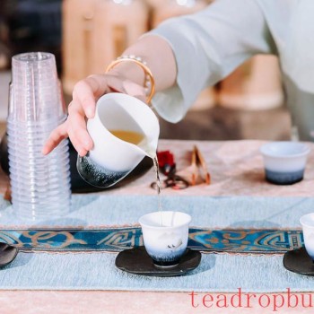 Buddhist Hand Tea Brewing Method —— Enjoy Every Aroma-Filled Moment