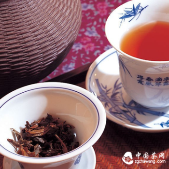 Basic Introduction to Tea Drinking Etiquette