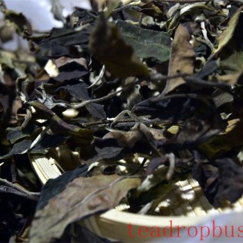 Creative Pairings for Brewing Aged White Tea in Winter