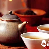 Is it better to drink hot tea in summer?