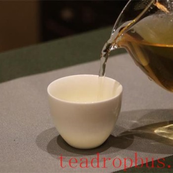 Tea and the Flow of Life: Love for Tea Goes Beyond