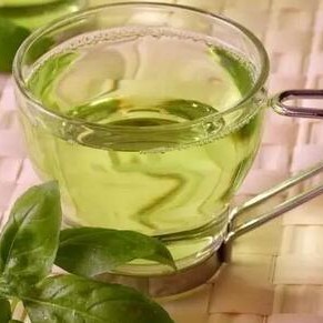 Green Tea and Goji Berries Should Not Be Brewed Together, as It Hinders Nutrient Absorption