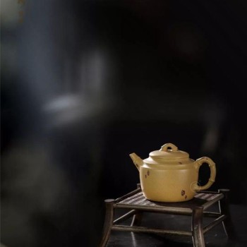 Zisha Teapot Developed Uneven Color, Can It Be Saved?