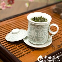 Drinking Oolong Tea and Dark Tea Can Relieve Dryness