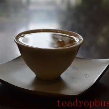Tea Calms the Restless Heart, Drinking It Brings Composure and Grace