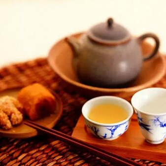 Pu-erh Tea: One Year for Tea, Three Years for Medicine, Seven Years for Treasure