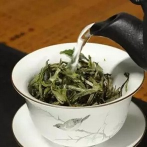 Your White Tea Doesn't Last Many Infusions—Here's the Truth
