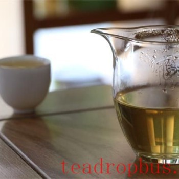 Tea and the Rhythm of Life: Finding Inner Peace and Composure in Its Aroma
